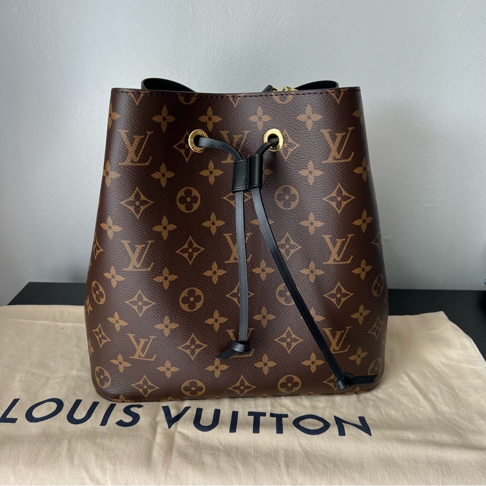 LOUIS VUITTON NéoNoé MM